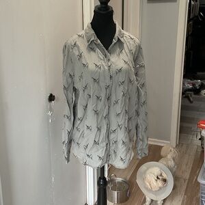 P430. Jane and Delancey Gray Button Down Shirt with Black Print |L